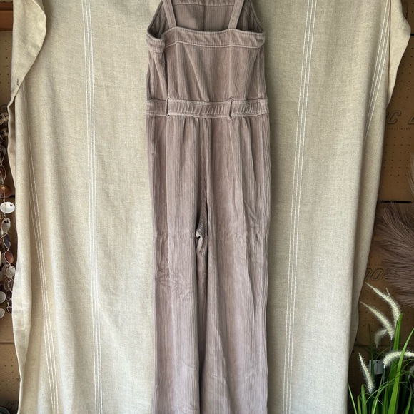 Abercrombie Kids Taupe Wide Leg overalls - Picture 4 of 5